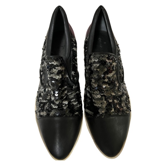 Kendall + Kylie Tanya 6 Platform Sequin Sneaker - Picture 1 of 6